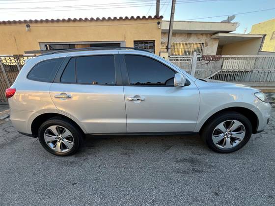 HYUNDAI SANTA FÉ 3.5 MPFI GLS V6 24V 285CV GASOLINA 4P AUTOMÁTICO HYUNDAI SANTA FÉ 3.5 MPFI GLS V6 24V 285CV GASOLINA 4P AUTOMÁTICO